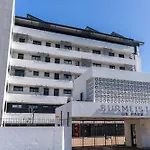 Burmeister403 - Modern 1 Bedroom Apartment Across From Ocean